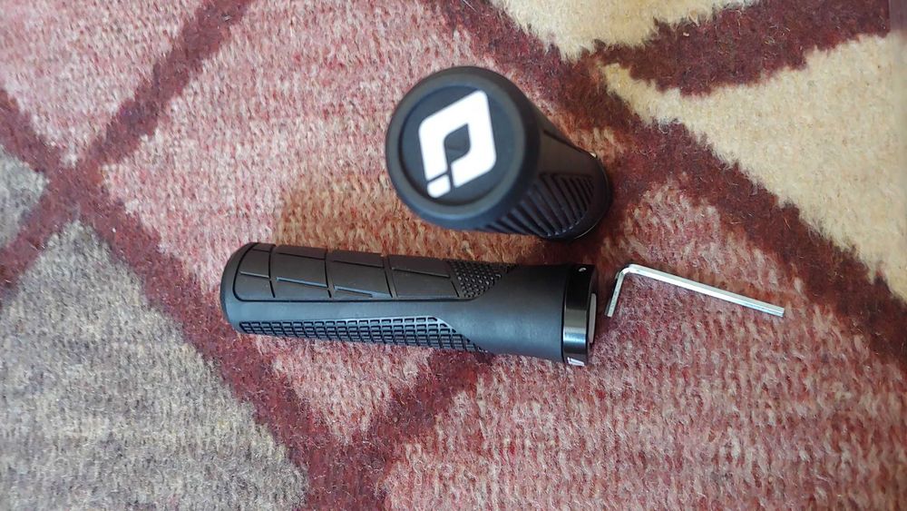 Грипсы ODI - 1 Велосипедные Прочные Крепкие Фирменные Новые