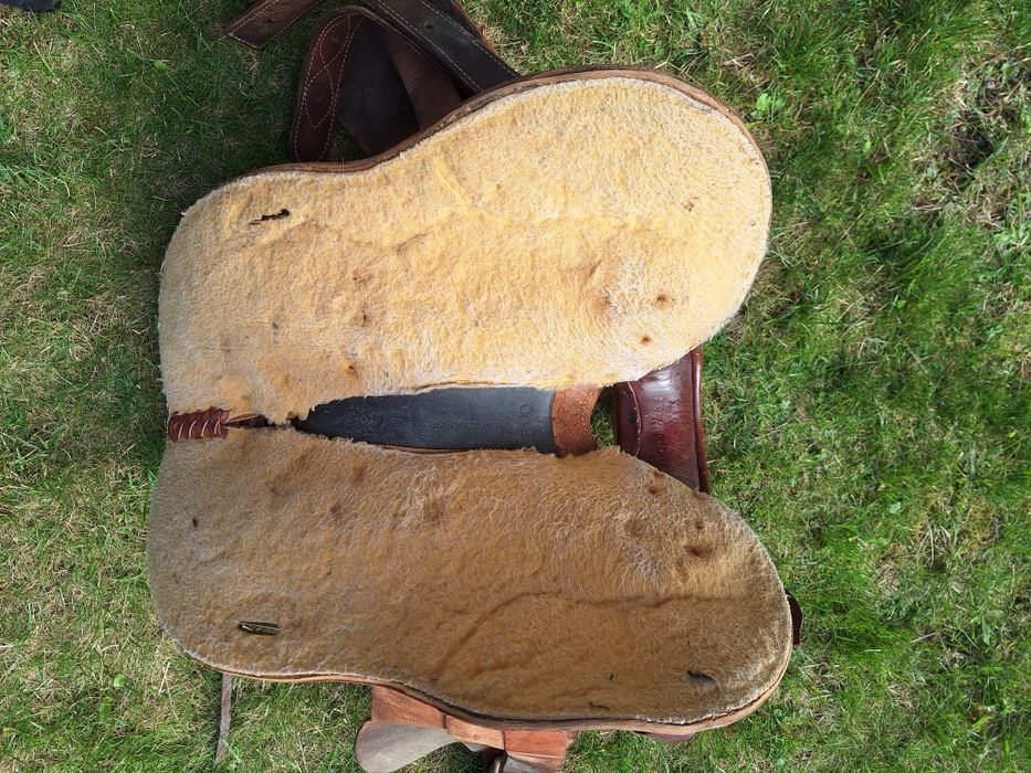 Siodlo westernowe, krótkie, szerokie FQH
