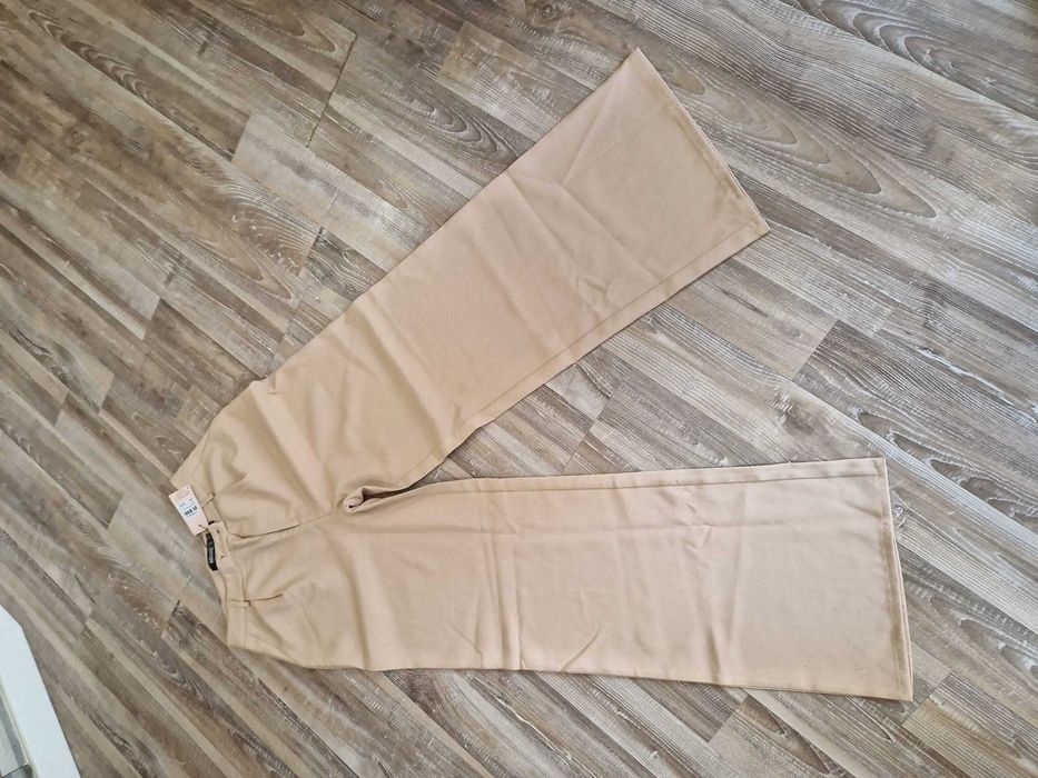 Calças bêge Missguided