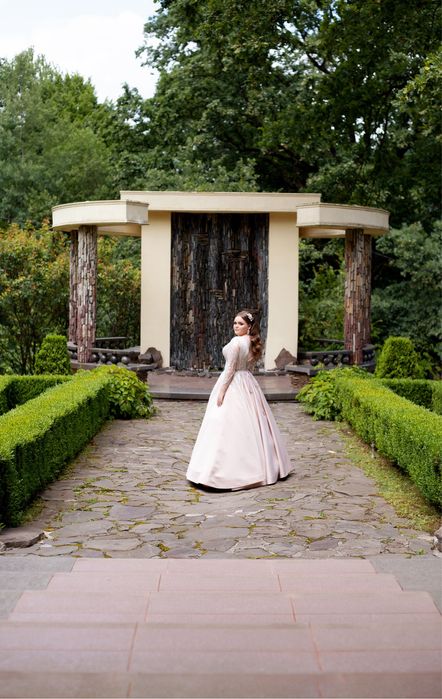 Шикарна випускна сукня, в єдиному екземплярі пошита  під замовлення