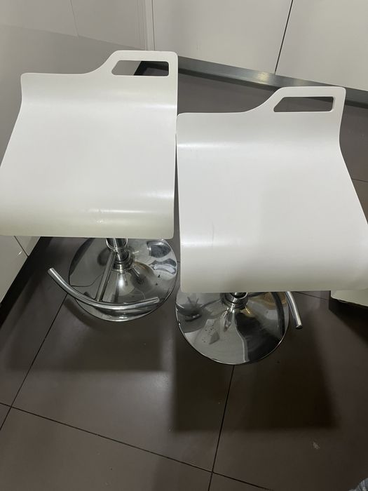 Bancos de Bar brancos