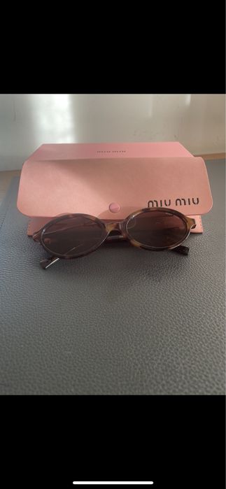 oculos miu miu muito bom estado