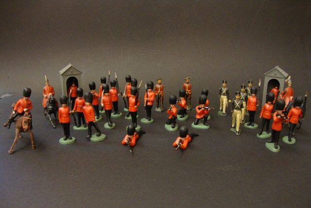 Coleção de 32 soldadinhos