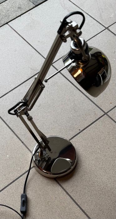 Lampa biurkowa srebrna