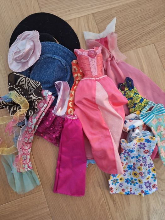 Zabawki: lalki, kucyki, akcesoria