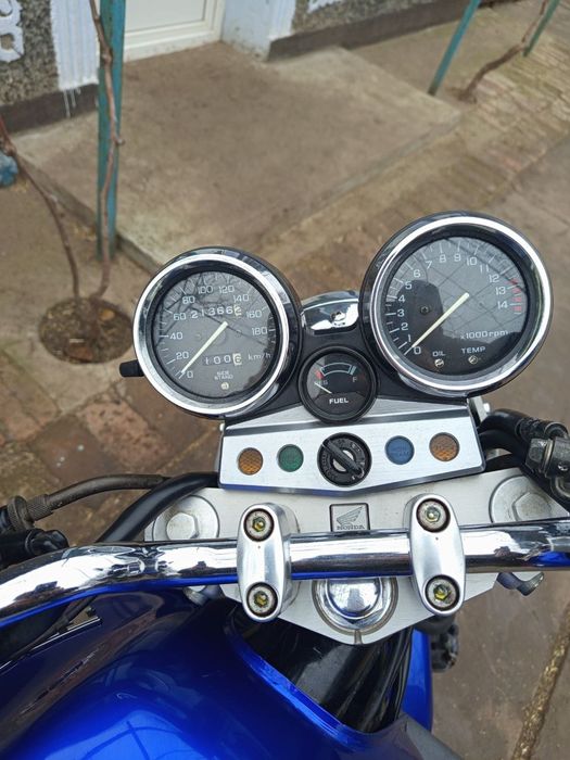 Продаю мотоцикл Honda cb 400