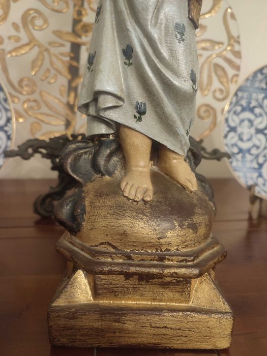 Arte Sacra - menino Jesus em pianha