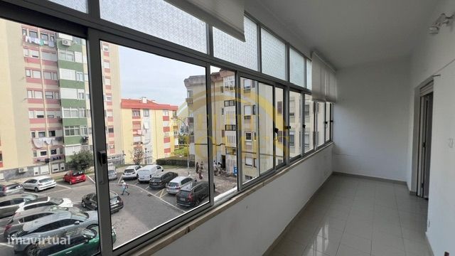 Apartamento T2 em Oeiras.