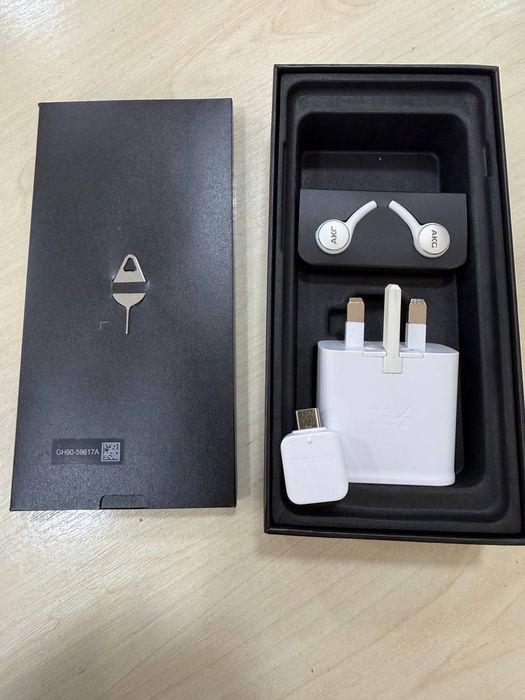 Samsung S10+ 128 g