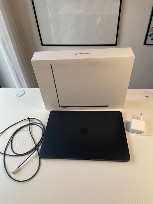 MacBook Air 15" (Apple M2)