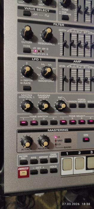 Roland mc-909 groovebox грувбокс 90-х