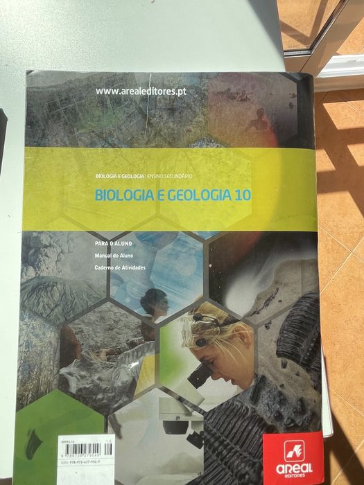 Livros biologia e geologia e caderno de atividades 10° ano areal