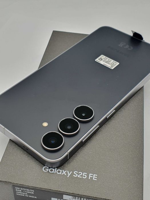 Smartfon Samsung Galaxy S25 FE 128GB