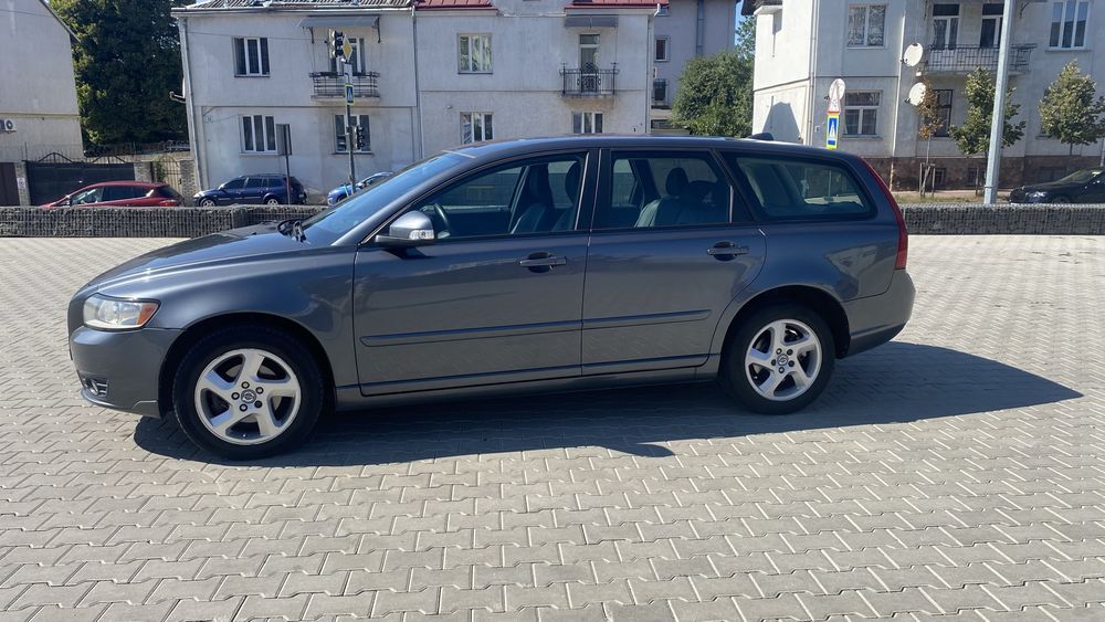 Продаю  Volvo v50