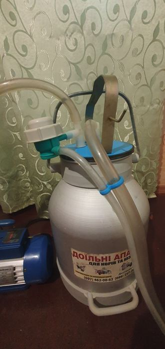 Доїльний апарат для корів та кіз