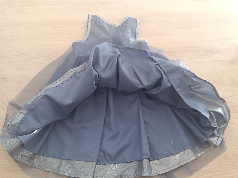 Tiulowa sukienka 98 stalowo niebieska