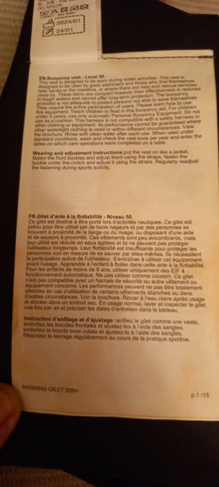 Colete de ajuda à flutuação.