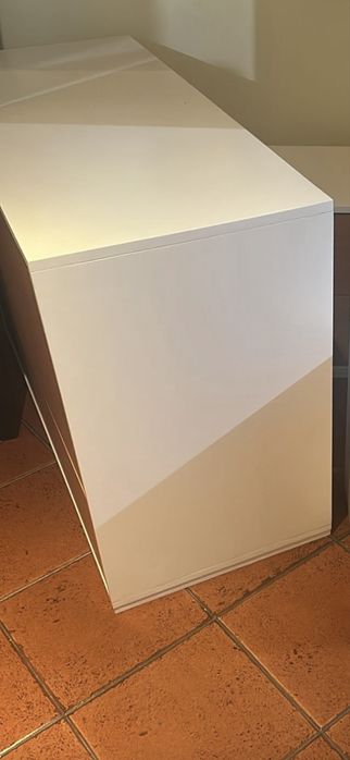 Comoda usada dois meses