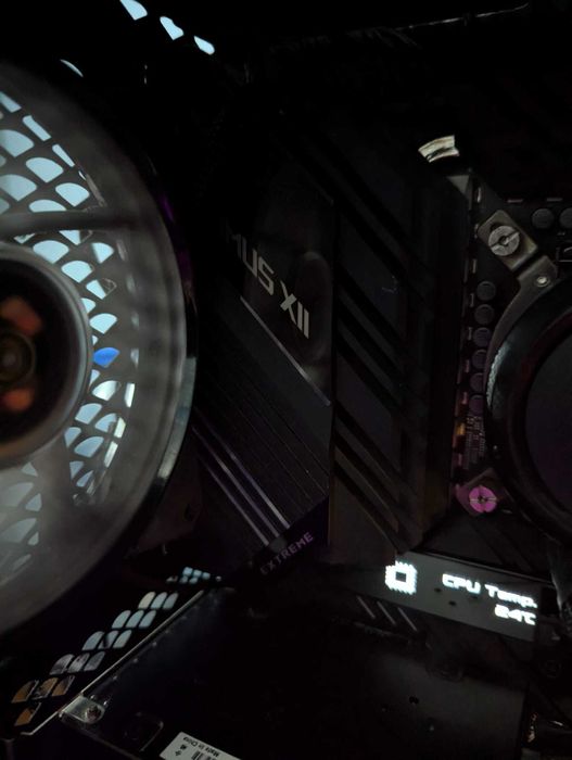 CPU I9 10900K Grafica 3080ti Motherboard Maximus XII extreme