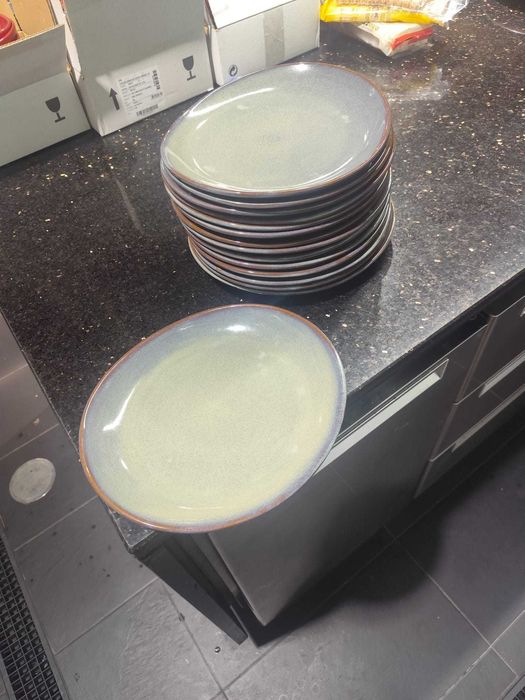 Dishes/Kitchenware441861767158845440