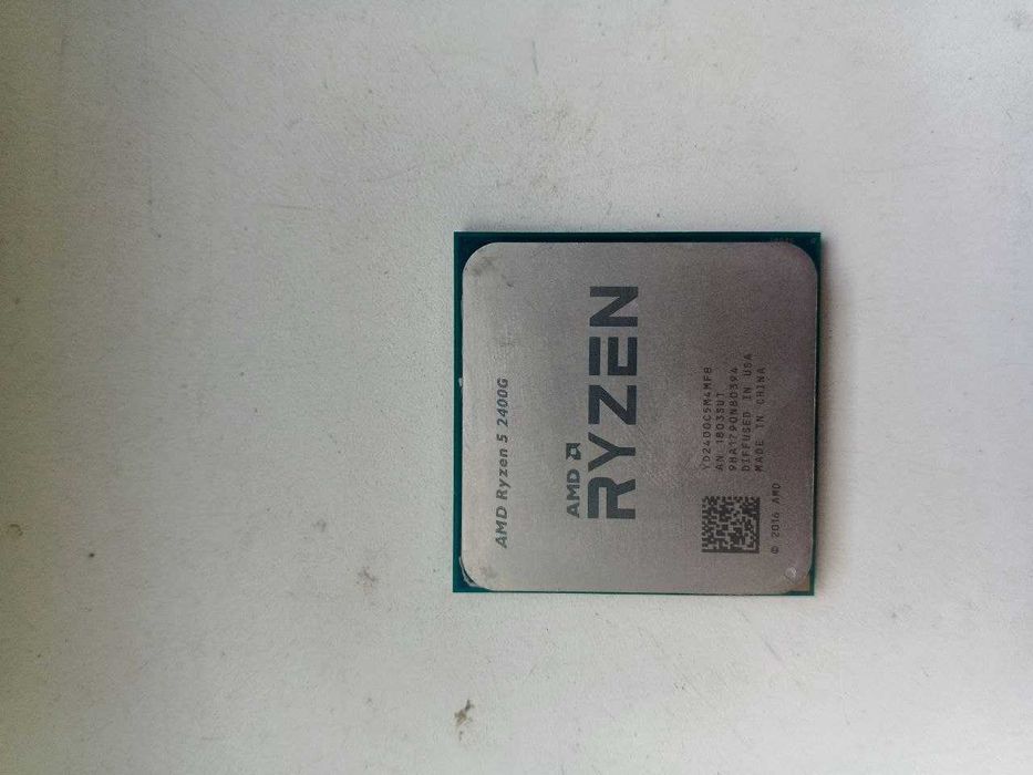 продаю робочий процессор ryzen 5 2400g