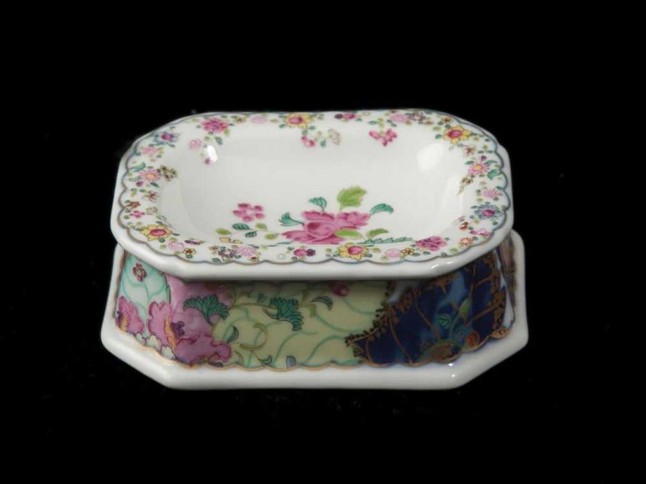 Porcelana Vista Alegre folha de tabaco, terrina, covilhete, saleiro