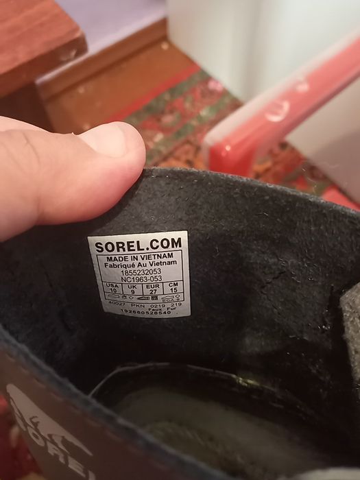 Продам сапожки зимние Sorel