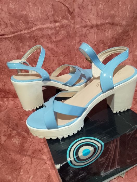 Босоножки ,  новая женская обувь р.37