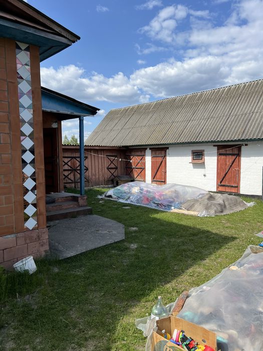 Продається будинок у мальовничому селі