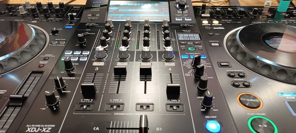 Pioneer DJ - XDJ-XZ + Decksaver + Magma CTRL case