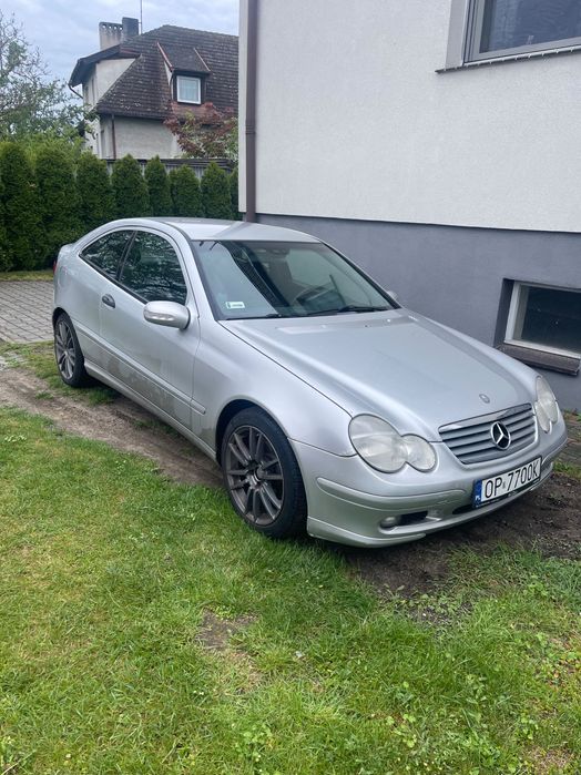 Mercedes c-180 coupe 203 2002r