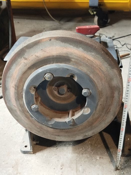 Точило, наждак, заточной станок.