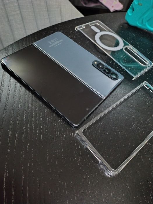 Samsung Galaxy Z Fold 4  256 Gb  12GB RAM C/Novo  ver descrição