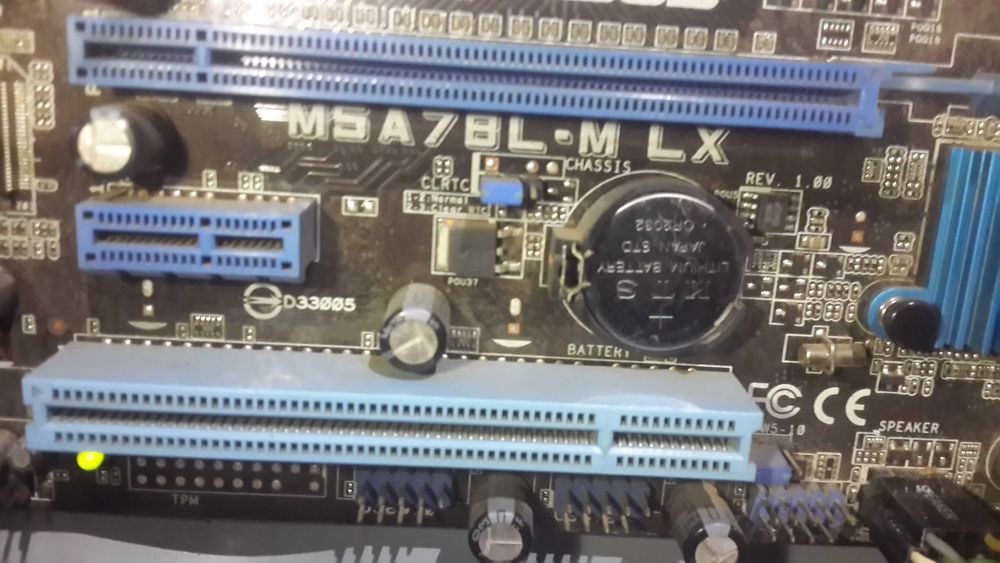 Socket AM3+  asus msa7bl-mlx  +6 гиг оперативи _проц