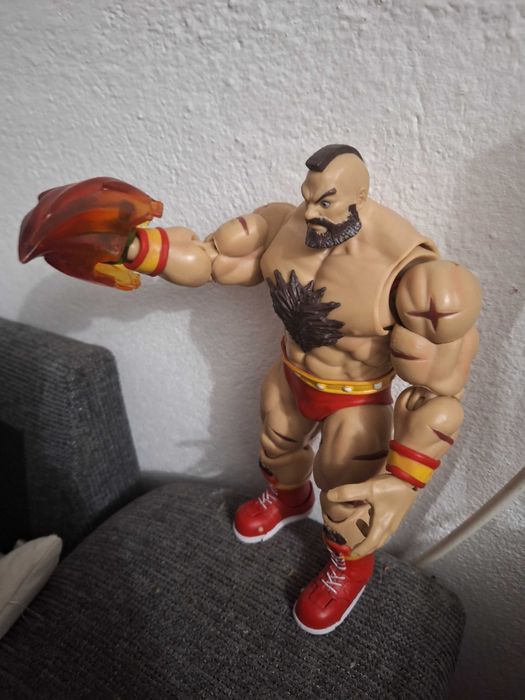 wymienię figurkę Storm collectibles Street fighter Final challengers