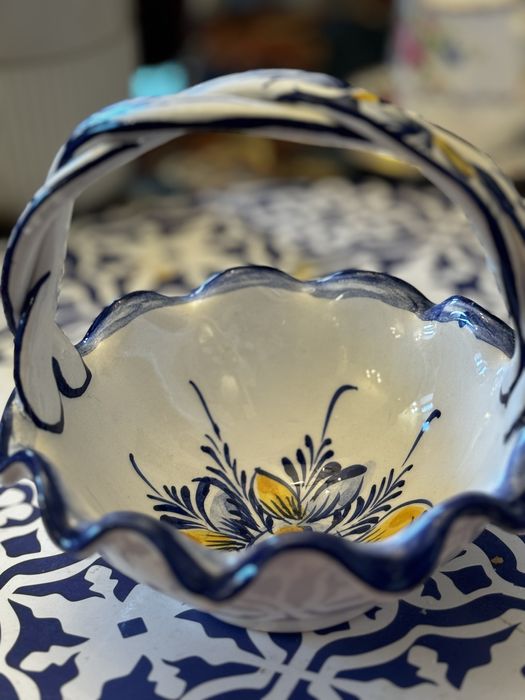 Portugalska porcelana ręcznie malowana koszyk 1988