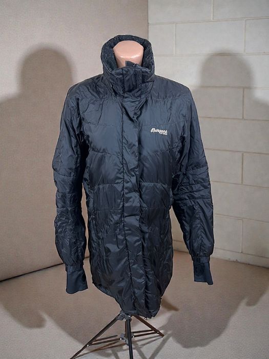 Bergans of Norway Down Lady Parka M czarna kurtka puchowa zima ciepła