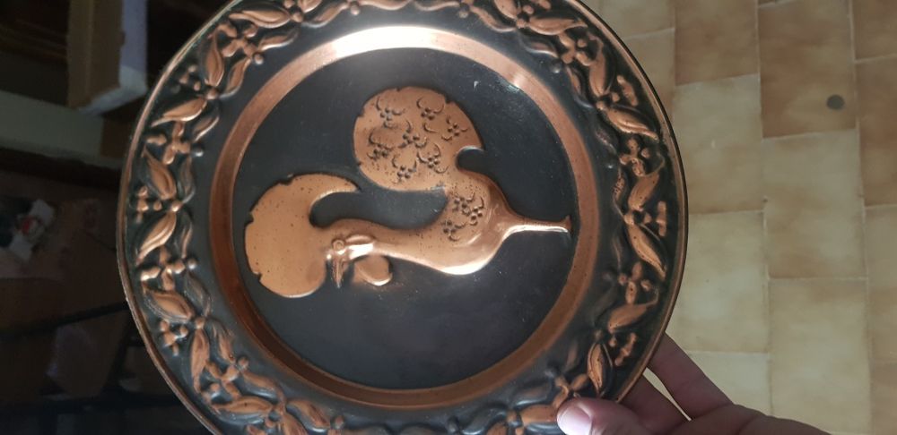 Prato decorativo em cobre