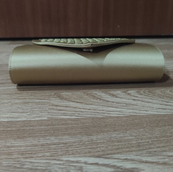 Pochete Dourada para Festas e Cerimónias (Mulher)