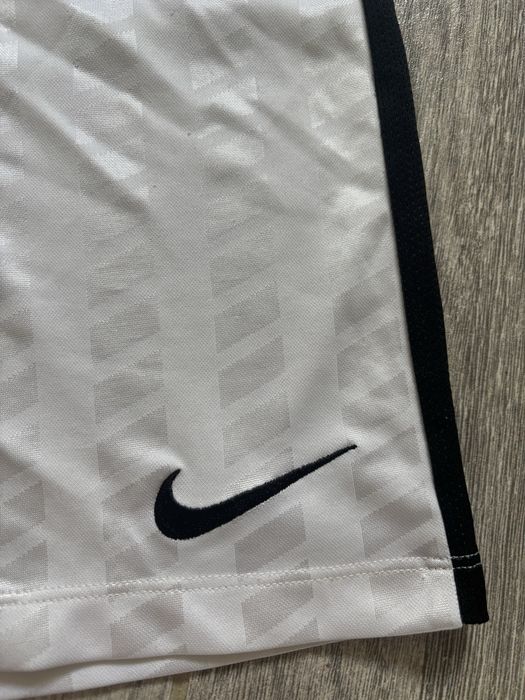 Spodenki sportowe Nike.