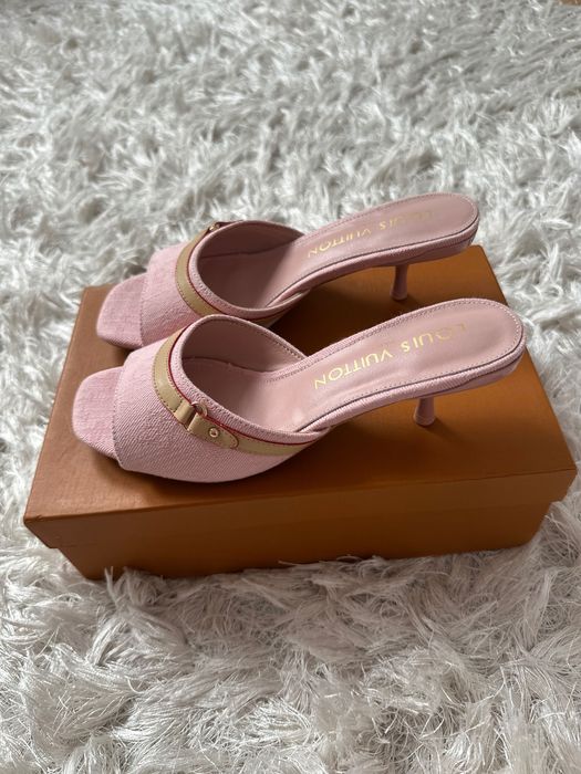 Sandałki sandały klapki na obcasie Louis Vuitton 6AM Mule kitten heels LV