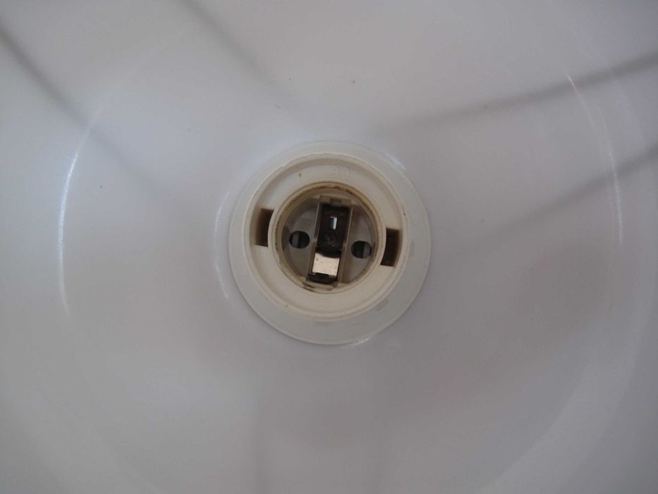 Lampa wisząca ze szklanym kloszem