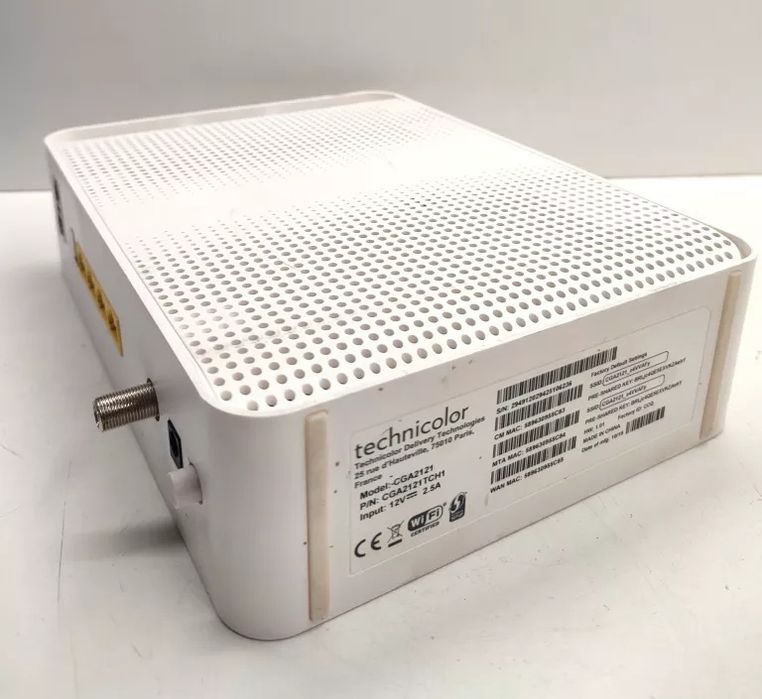 Technicolor CGA2121 Router  sieci