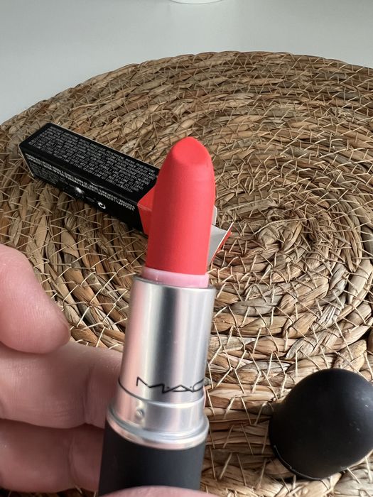 Hourglass, MAC, bareMinerals, Clinique