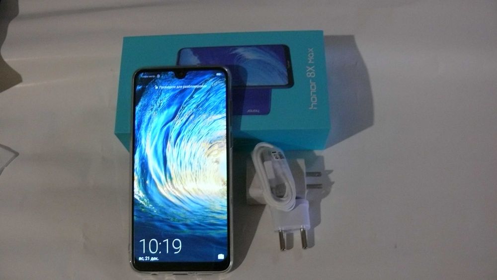 Смартфон Honor 8X Max в ідеальному стані, колір - чорний