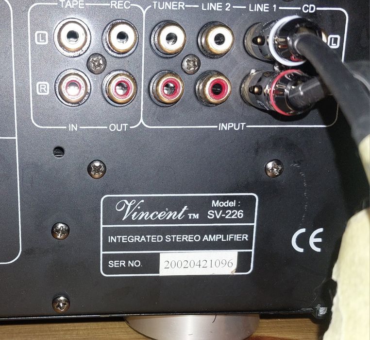 Wzmacniacz hybrydowy Vincent SV-226 – Bardzo dobry stan techniczny