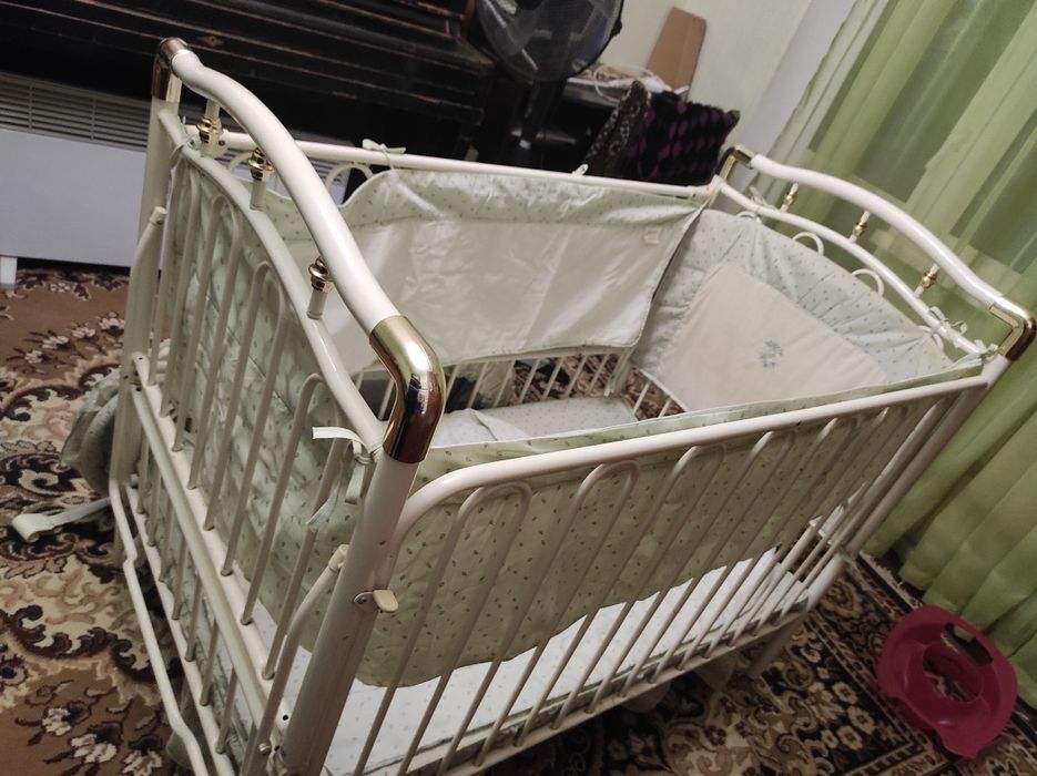 Детская кровать кроватка трансформер Geoby из металла с люлькой