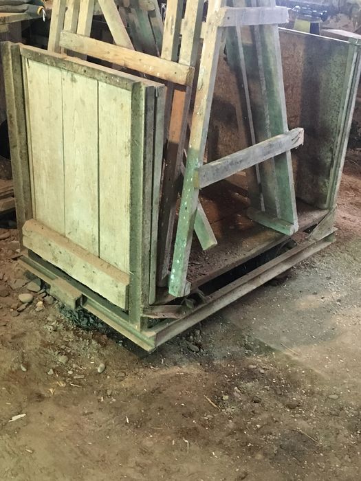 Продаються міні-рельси 42 м/пІ 3шт. Вагонетки