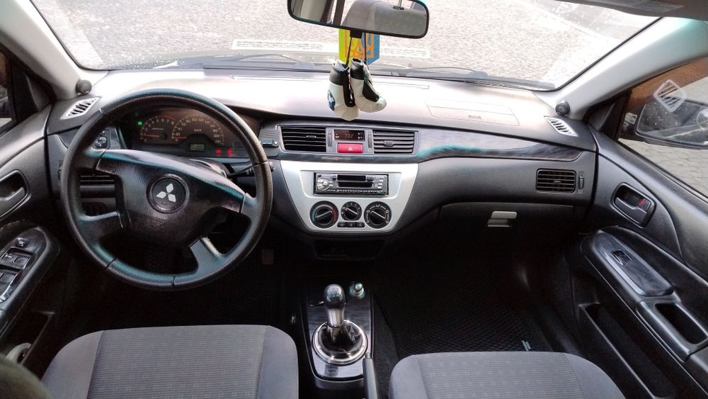 Авто продається в кредит  так і за готівку кого цікавить звоніть!!!