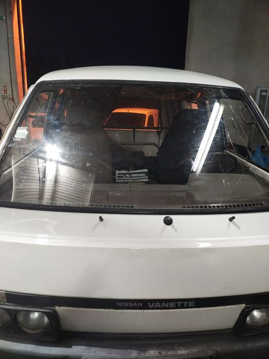Nissan vanette 1988